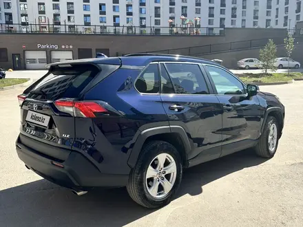 Toyota RAV4 2020 года за 12 000 000 тг. в Астана