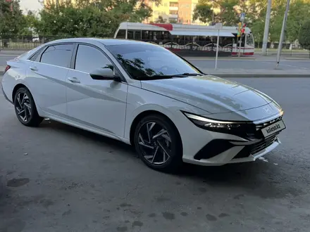 Hyundai Elantra 2024 года за 9 600 000 тг. в Павлодар – фото 2