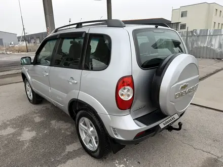 Chevrolet Niva 2014 года за 3 950 000 тг. в Алматы – фото 17
