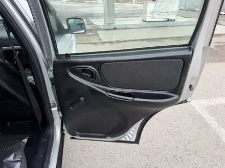 Chevrolet Niva 2014 года за 3 950 000 тг. в Алматы – фото 32