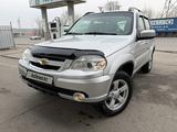 Chevrolet Niva 2014 года за 3 950 000 тг. в Алматы – фото 2