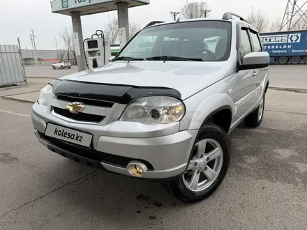 Chevrolet Niva 2014 года за 3 950 000 тг. в Алматы – фото 2