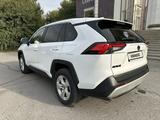 Toyota RAV4 2021 годаүшін15 800 000 тг. в Шымкент – фото 5