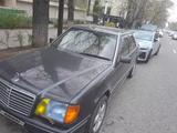 Mercedes-Benz E 320 1991 года за 1 800 000 тг. в Алматы – фото 2