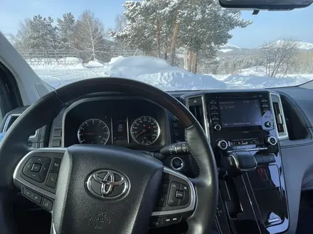 Toyota Granvia 2022 года за 40 000 000 тг. в Усть-Каменогорск – фото 5