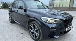 BMW X5 2022 года за 43 000 000 тг. в Алматы – фото 2