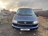 Volkswagen Multivan 1997 годаүшін4 500 000 тг. в Астана