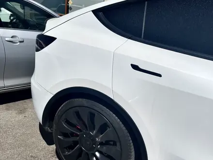 Tesla Model Y 2023 года за 12 500 000 тг. в Алматы – фото 4