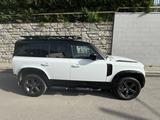 Land Rover Defender 2021 года за 39 000 000 тг. в Алматы – фото 2