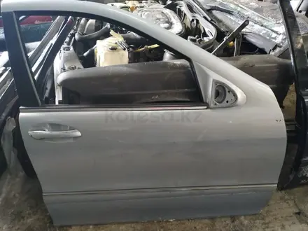 Дверь передняя правая Мерседес W124. за 2 020 тг. в Астана – фото 5