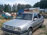 Volkswagen Vento 1993 года за 800 000 тг. в Бауыржана Момышулы