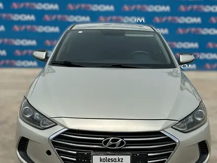 Hyundai Elantra 2017 года за 7 500 000 тг. в Актау