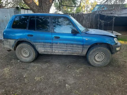 Toyota RAV4 1995 года за 1 200 000 тг. в Актобе – фото 2