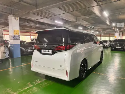 Toyota Alphard 2024 года за 52 000 000 тг. в Астана – фото 5