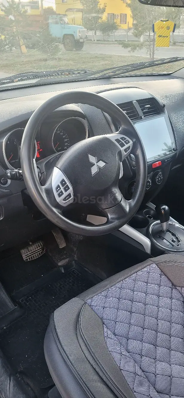 Mitsubishi ASX, 2011