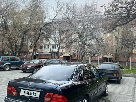 Mercedes-Benz E 320 1997 года за 3 300 000 тг. в Тараз – фото 11