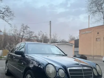 Mercedes-Benz E 320 1997 года за 3 300 000 тг. в Тараз – фото 14