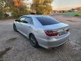 Toyota Camry 2015 года за 10 750 000 тг. в Шымкент – фото 4