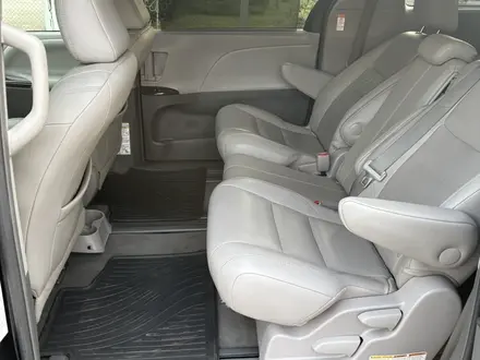 Toyota Sienna 2016 года за 14 500 000 тг. в Алматы – фото 18