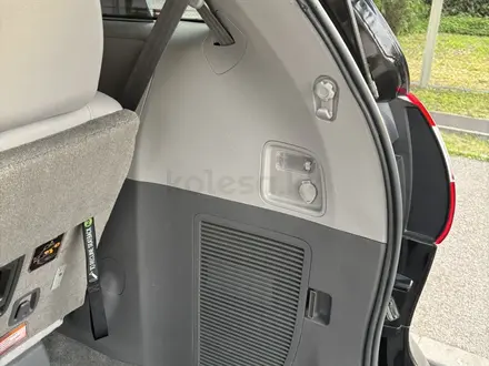 Toyota Sienna 2016 года за 14 500 000 тг. в Алматы – фото 28
