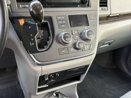 Toyota Sienna 2016 года за 14 500 000 тг. в Алматы – фото 48