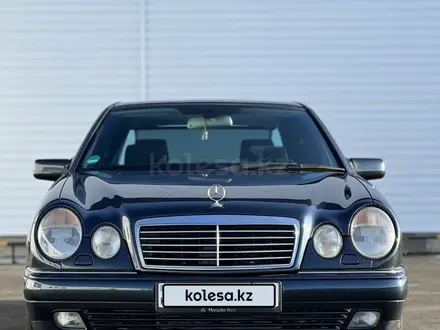 Mercedes-Benz E 280 1998 года за 4 500 000 тг. в Актобе – фото 2