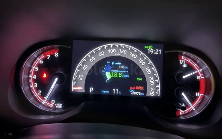 Toyota RAV4 2021 года за 13 200 000 тг. в Актобе