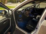 Toyota RAV4 2021 годаүшін13 200 000 тг. в Актобе – фото 2