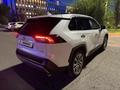 Toyota RAV4 2021 года за 13 200 000 тг. в Актобе – фото 4