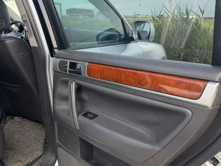 Volkswagen Touareg 2002 года за 5 600 000 тг. в Алматы – фото 24