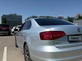 Volkswagen Jetta 2015 года за 5 400 000 тг. в Алматы – фото 5