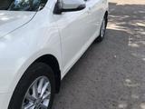 Toyota Camry 2015 года за 11 100 000 тг. в Экибастуз – фото 2