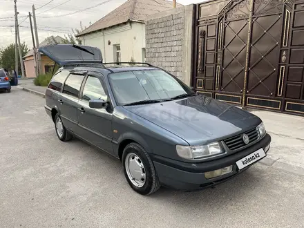 Volkswagen Passat 1995 года за 2 800 000 тг. в Шымкент