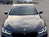 BMW 530 2022 года за 26 000 000 тг. в Алматы – фото 2