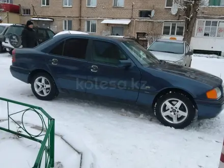 Mercedes-Benz C 200 1997 года за 2 200 000 тг. в Кокшетау – фото 2