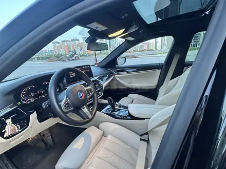 BMW 530 2021 года за 20 999 990 тг. в Астана – фото 12