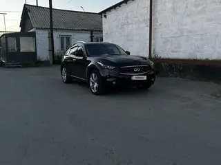 Infiniti FX35