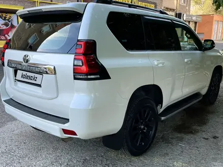 Toyota Land Cruiser Prado 2017 года за 18 900 000 тг. в Атырау – фото 4