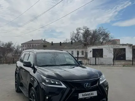 Lexus LX 570 2019 года за 46 000 000 тг. в Атырау