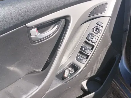 Hyundai Elantra 2015 года за 6 000 000 тг. в Алматы – фото 12