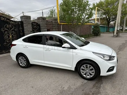 Hyundai Accent 2019 года за 7 350 000 тг. в Алматы – фото 43