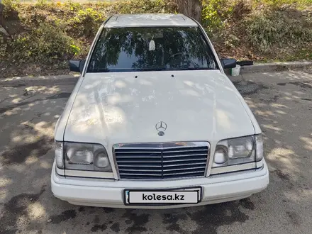 Mercedes-Benz E 250 1994 года за 1 400 000 тг. в Алматы – фото 5