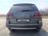 Volkswagen Touareg 2009 года за 7 500 000 тг. в Алматы – фото 2