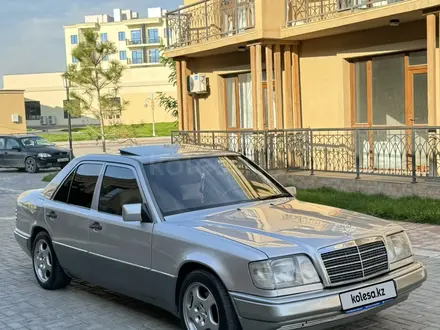 Mercedes-Benz E 280 1993 года за 4 200 000 тг. в Туркестан – фото 4