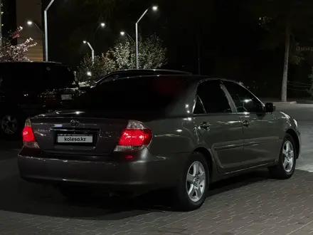 Toyota Camry 2005 года за 5 500 000 тг. в Актобе – фото 4