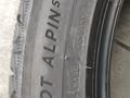 Шины Michelin 255/45/-285/40/r20 Alpin5 за 300 000 тг. в Алматы – фото 3