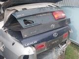 Крышка багажника тойота за 10 000 тг. в Алматы