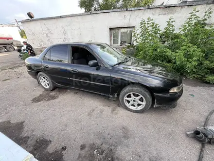 Mitsubishi Galant 1993 года за 850 000 тг. в Караганда – фото 2