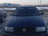 Volkswagen Vento 1993 года за 1 500 000 тг. в Шымкент – фото 3