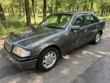 Mercedes-Benz C 180 1994 годаүшін2 800 000 тг. в Алматы